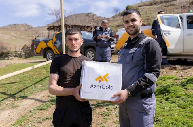 “AzerGold” Daşkəsəndə aztəminatlı ailələrə Ramazan sovqatı payladı — FOTOLAR “AzerGold” Daşkəsəndə aztəminatlı ailələrə Ramazan sovqatı payladı — FOTOLAR