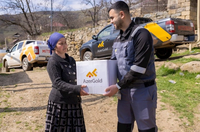 “AzerGold” Daşkəsəndə aztəminatlı ailələrə Ramazan sovqatı payladı — FOTOLAR “AzerGold” Daşkəsəndə aztəminatlı ailələrə Ramazan sovqatı payladı — FOTOLAR