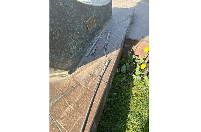 Müslüm Maqomayevin adını daşıyan park və heykəl biabırçı vəziyyətdə — Səfirlik və diaspora nə işlə məşğuldur? (VİDEO/FOTO) Müslüm Maqomayevin adını daşıyan park və heykəl biabırçı vəziyyətdə — Səfirlik və diaspora nə işlə məşğuldur? (VİDEO/FOTO)