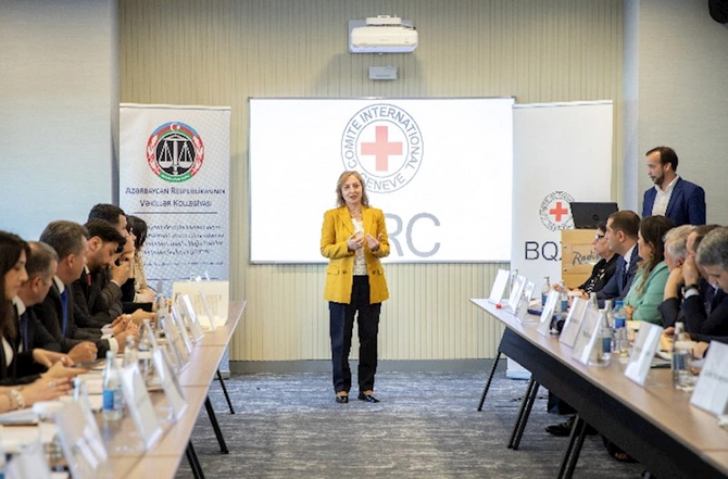 “Silahlı münaqişə kontekstində saxlanılan şəxslərin statusu” mövzusunda seminar keçirildi — FOTOLAR