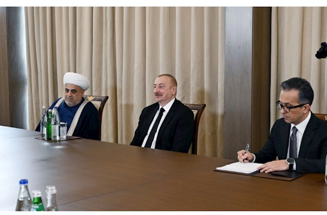 Prezident TDT-yə üzv dövlətlərin dini rəhbərləri qəbul edib — FOTO (YENİLƏNİB) Prezident TDT-yə üzv dövlətlərin dini rəhbərləri qəbul edib — FOTO (YENİLƏNİB)