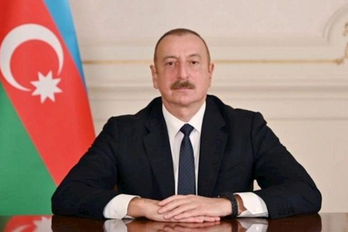 İlham Əliyev doğma yurda qayıdış münasibətilə şuşalıları təbrik edib