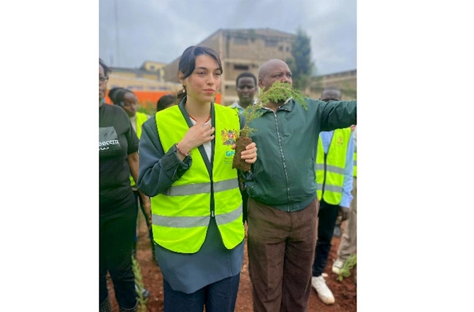 QHT-lər ilk dəfə Afrikada ağacəkmə aksiyasında — FOTOLAR QHT-lər ilk dəfə Afrikada ağacəkmə aksiyasında — FOTOLAR
