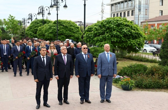 Həştərxanda Heydər Əliyevin 101-ci ildönümü qeyd edildi — FOTOLAR