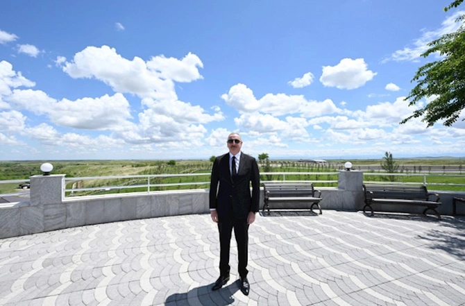 Prezident Füzulidə Köndələnçay su anbarları kompleksinin açılışında — FOTOLAR Prezident Füzulidə Köndələnçay su anbarları kompleksinin açılışında — FOTOLAR