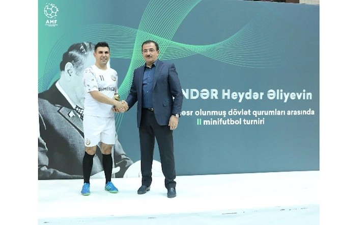 Ədliyyə komandası möhtəşəm qələbəyə imza atdı — FOTOLAR Ədliyyə komandası möhtəşəm qələbəyə imza atdı — FOTOLAR