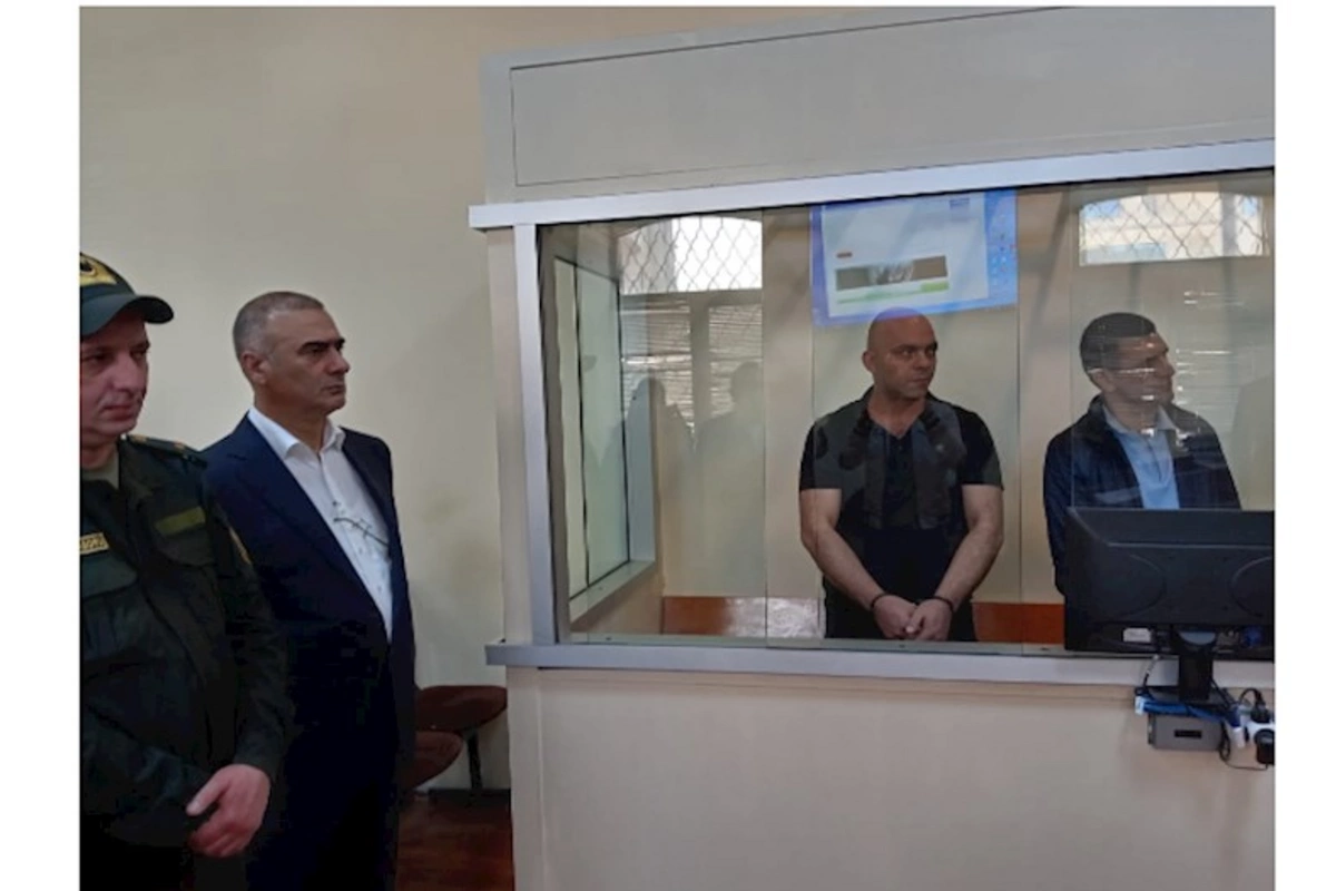 Sabiq rektora və bacısı oğluna hökm oxundu