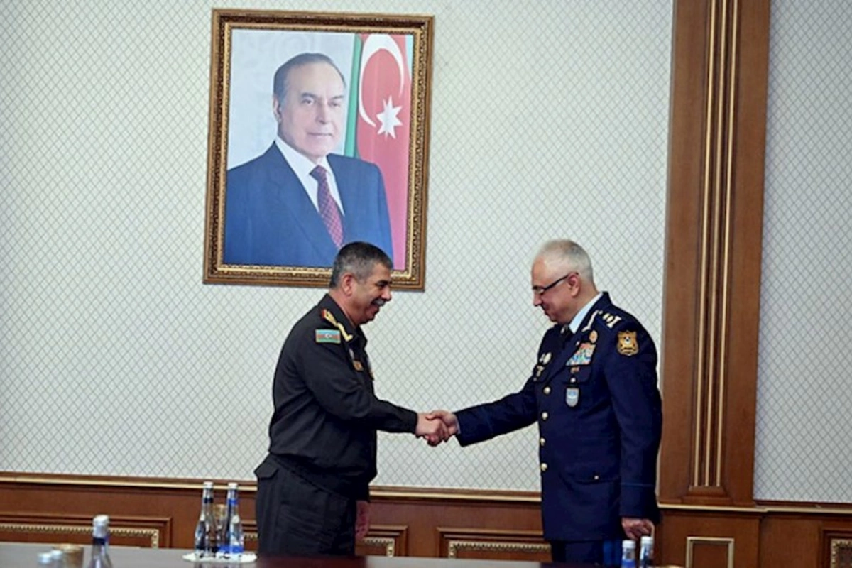 Azərbaycan müdafiə nazirinin müavini ehtiyata buraxıldı