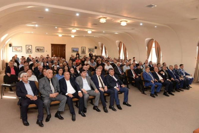 QAİ-da Böyük Qarakilsə rayon icmasının iclası keçirildi — FOTOLAR QAİ-da Böyük Qarakilsə rayon icmasının iclası keçirildi — FOTOLAR