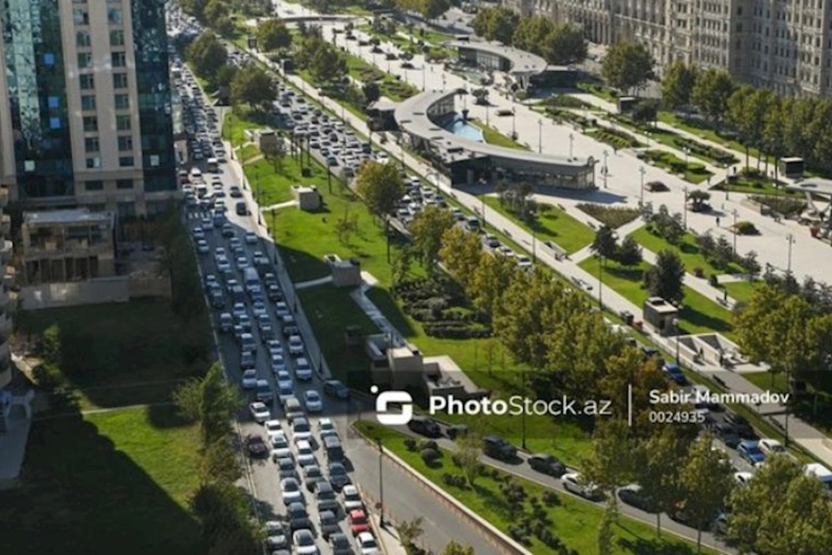 Sürücülərdən tıxac problemi ilə bağlı təklif — SORĞU