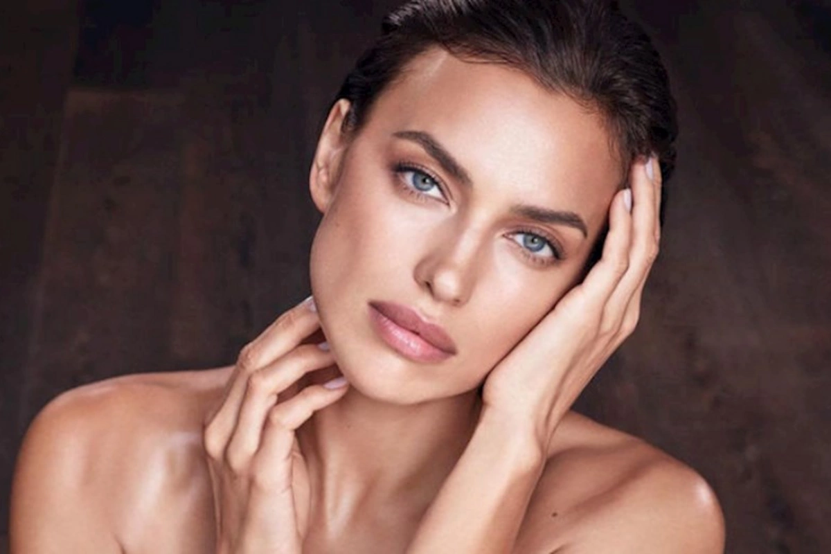 İrina Şeyk anası ilə uşaqlıq fotosunu paylaşdı — FOTO
