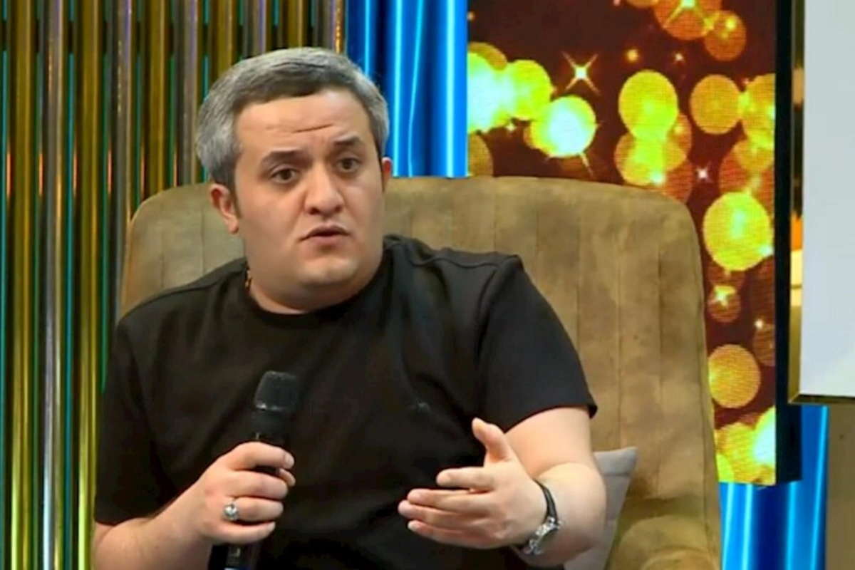 Sədərəkdən 15 manata mikrofon alıb, məni müzakirə edir