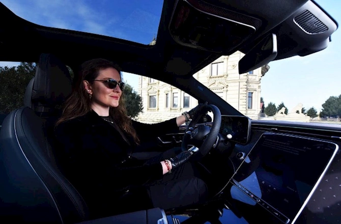 Mercedes-Benz EQS – eleqantlıqda təcəssüm tapmış elektrik enerjisidir — FOTO
