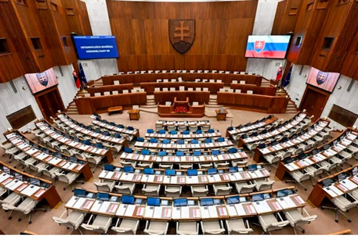 Slovakiya parlamenti təhlükəsizlik tədbirlərini gücləndirib