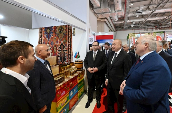 Prezidentlər “Caspian Agro” və “InterFood Azerbaijan” sərgisində — FOTOLAR Prezidentlər “Caspian Agro” və “InterFood Azerbaijan” sərgisində — FOTOLAR