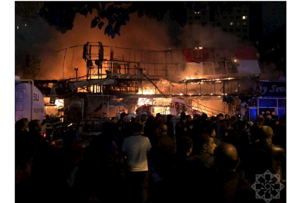 Ağ çiçəyim mağazası qəsdən yandırılıb? — SENSASİON İDDİA (FOTO)