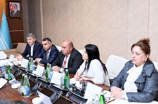 Bakı Baş Gömrük İdarəsində İctimai Şura üzvləri ilə görüş keçirildi — FOTOLAR Bakı Baş Gömrük İdarəsində İctimai Şura üzvləri ilə görüş keçirildi — FOTOLAR