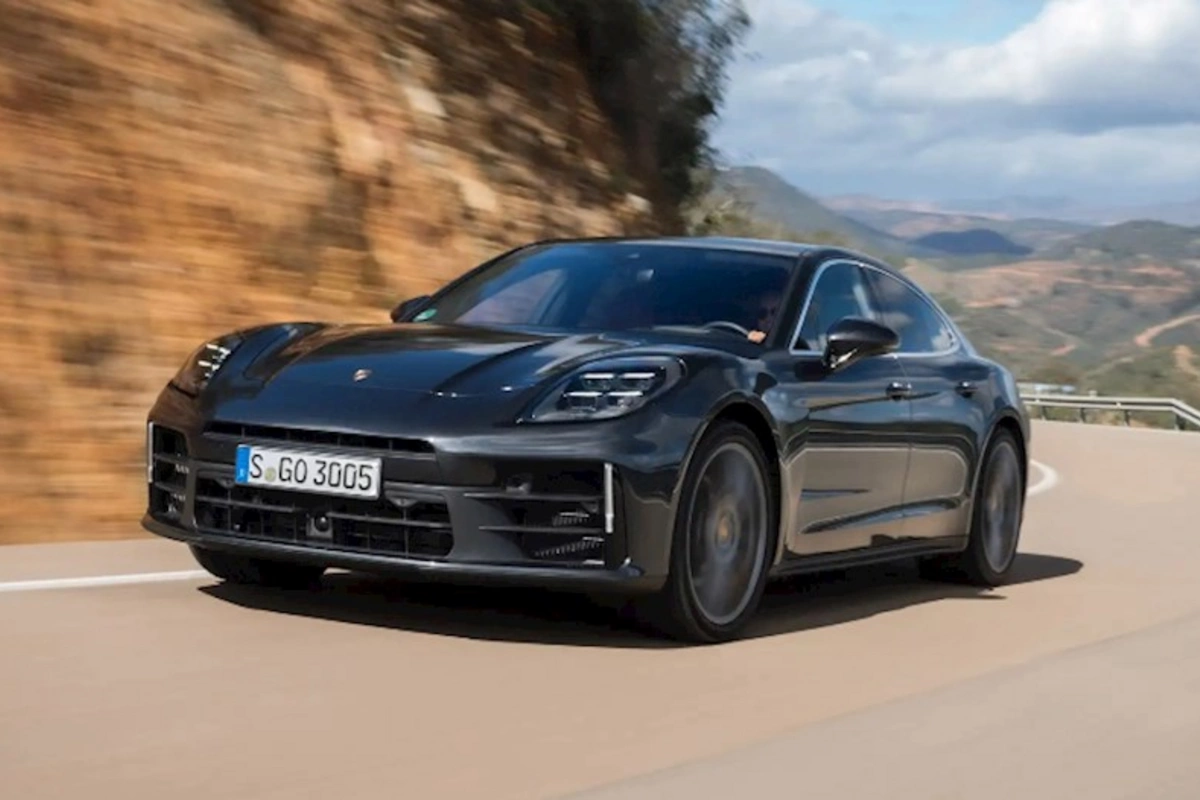 Xanım fanatı azərbaycanlı müğənniyə “Porsche” bağışladı — VİDEO