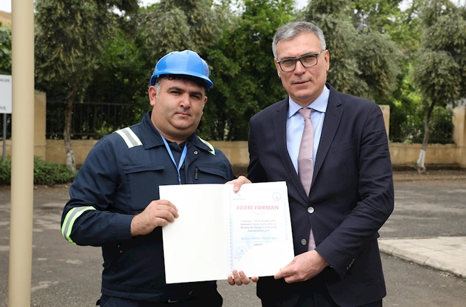 SOCAR-ın Azəriqaz İB-nin baş direktoru bir qrup Birlik əməkdaşını mükafatlandırdı
