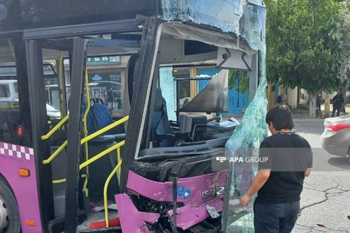 Bakıda sərnişin avtobusları qəza törədib, xeyli sayda yaralılar var — FOTO
