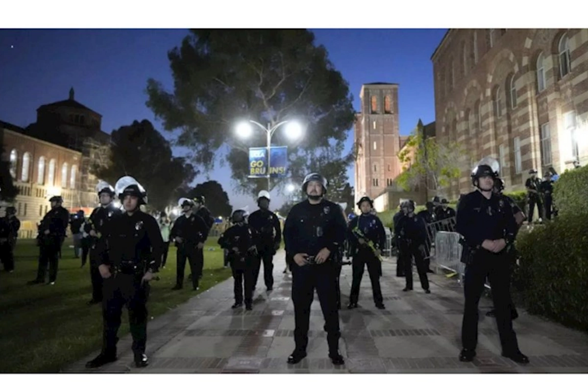 ABŞ-də Kaliforniya Universitetinə yüzlərlə polis göndərildi
