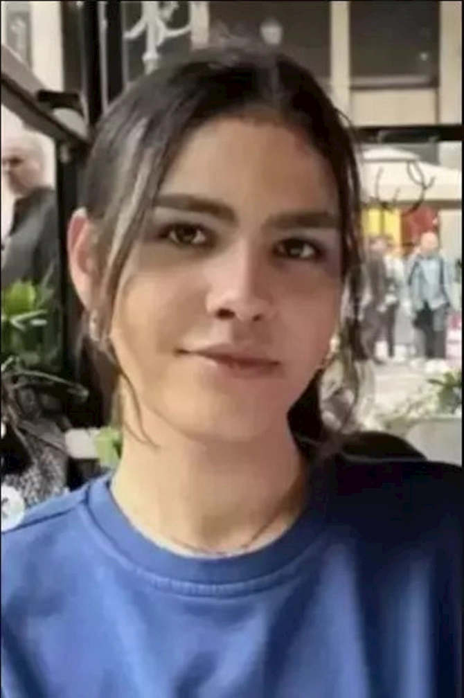 Məşhur aktrisanın oğlu cinsiyyətini dəyişdirdi — FOTO Məşhur aktrisanın oğlu cinsiyyətini dəyişdirdi — FOTO