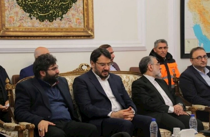 İran rəsmiləri yasda... — FOTOLAR