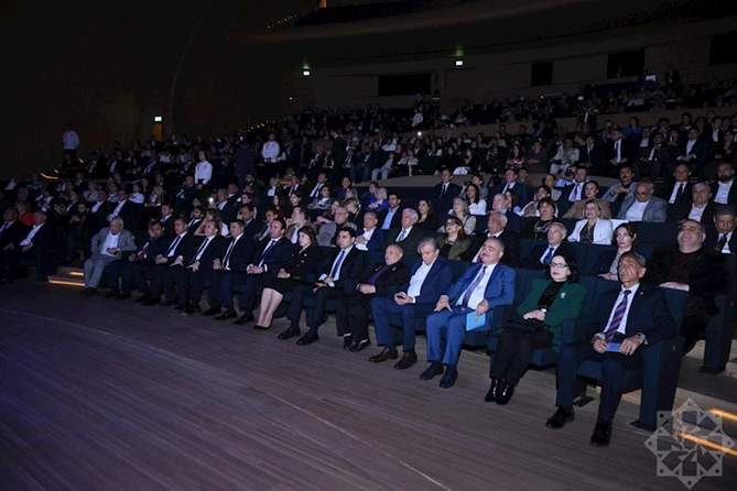 Bakıda Tacikistan Mədəniyyəti Günləri keçirilir — FOTOLAR Bakıda Tacikistan Mədəniyyəti Günləri keçirilir — FOTOLAR