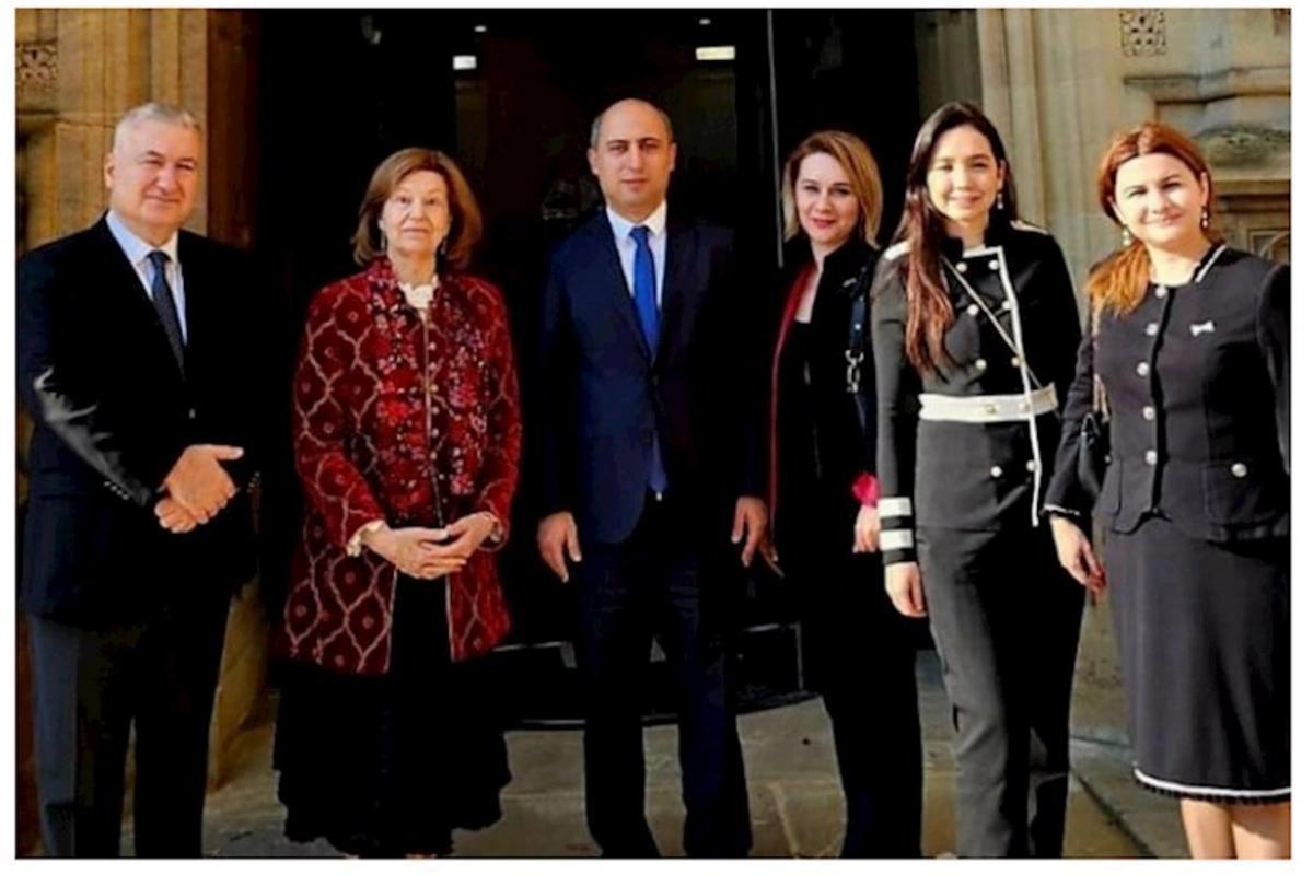 Bakı ilə London arasında təhsil sahəsində əməkdaşlıq müzakirə olundu