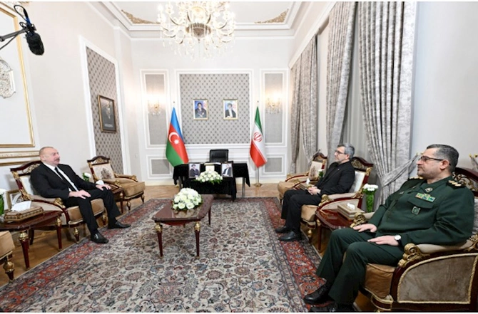 Prezident İran səfirliyinə getdi, başsağlığı verdi — FOTOLAR (YENİLƏNİB)