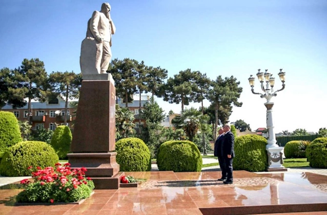 Şahin Bağırov Ağcabədidə vətəndaşları qəbul etdi — FOTO Şahin Bağırov Ağcabədidə vətəndaşları qəbul etdi — FOTO