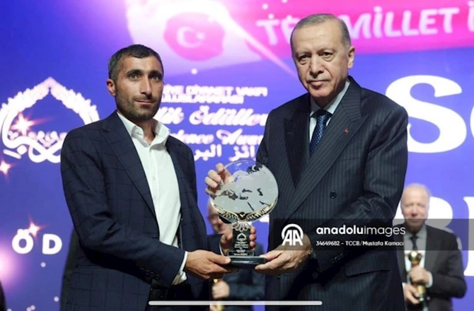 Türkiyə Prezidenti Sərvəri mükafatlandırdı — FOTOLAR Türkiyə Prezidenti Sərvəri mükafatlandırdı — FOTOLAR