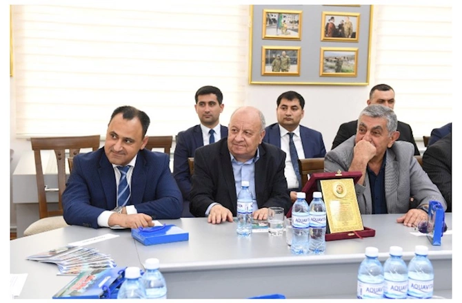 “Şuşa qalası” broşürlar seriyasının təqdimatı keçirilib — FOTOLAR “Şuşa qalası” broşürlar seriyasının təqdimatı keçirilib — FOTOLAR