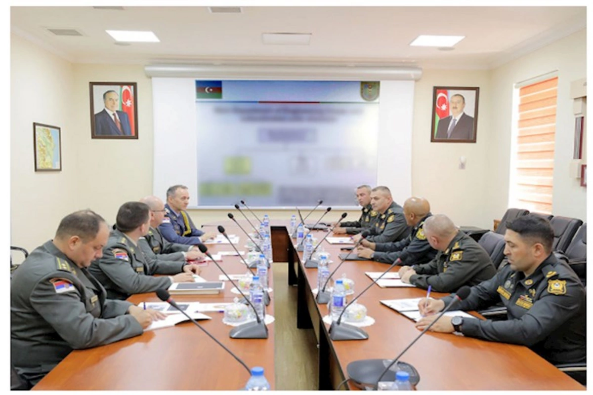 Azərbaycan və Serbiya Müdafiə nazirliklərinin nümayəndə heyətinin görüşü keçirilib — FOTOLAR