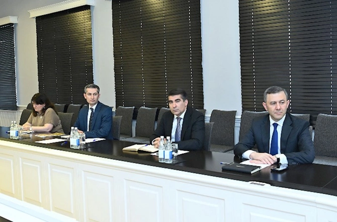 Qarabağ Universitetinin rektoru kollektivə təqdim edildi — FOTOLAR Qarabağ Universitetinin rektoru kollektivə təqdim edildi — FOTOLAR