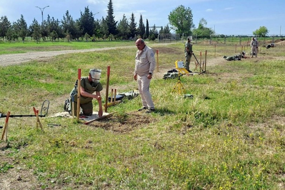 Mühəndis bölmələri ilə döyüş hazırlığı məşğələləri keçirilib