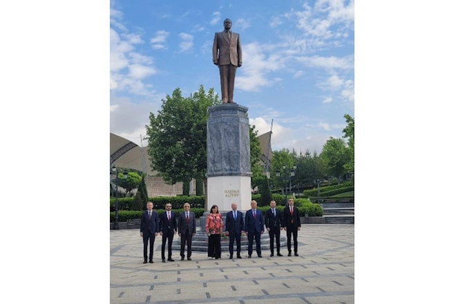 Dövlət Mineral Xammal Ehtiyatlarından İstifadə Agentliyinin rəsmiləri Ankarada səfərdədir — FOTOLAR Dövlət Mineral Xammal Ehtiyatlarından İstifadə Agentliyinin rəsmiləri Ankarada səfərdədir — FOTOLAR