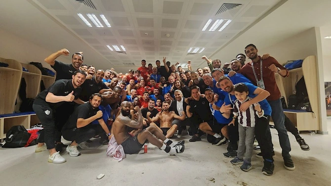 Renat “Hatayspor”dan ayrıldı Renat “Hatayspor”dan ayrıldı