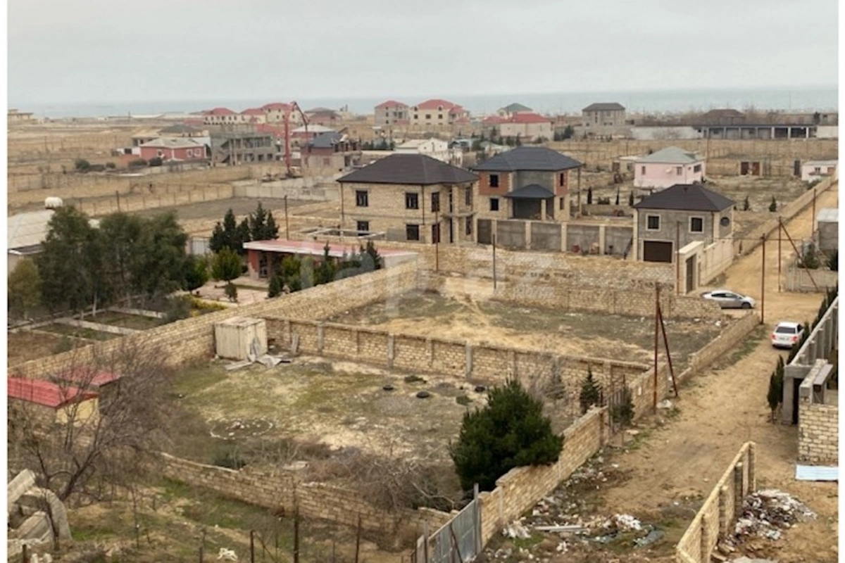 “Bakının bəzi ərazilərində torpağın sotu bir milyon manatdır” — Bahalaşmaya səbəb nədir?