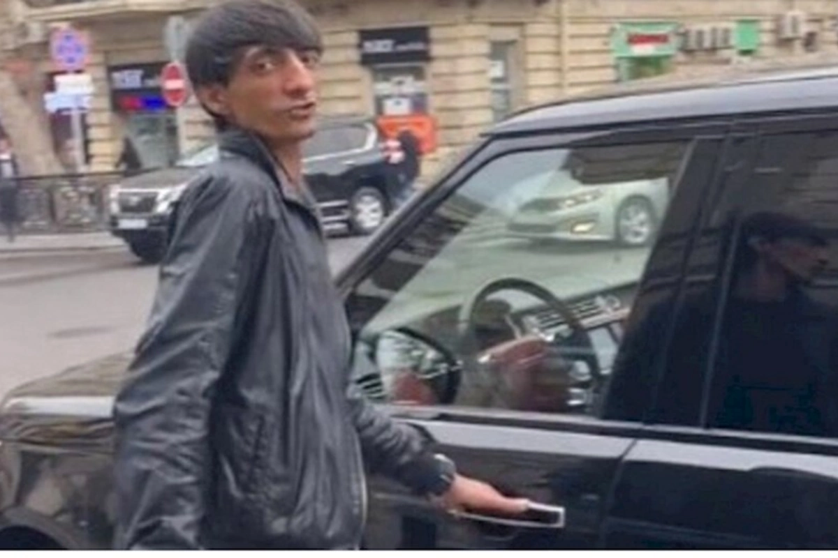 “Gelandewagen” almağa cibimdə 12 manatla getmişdim”