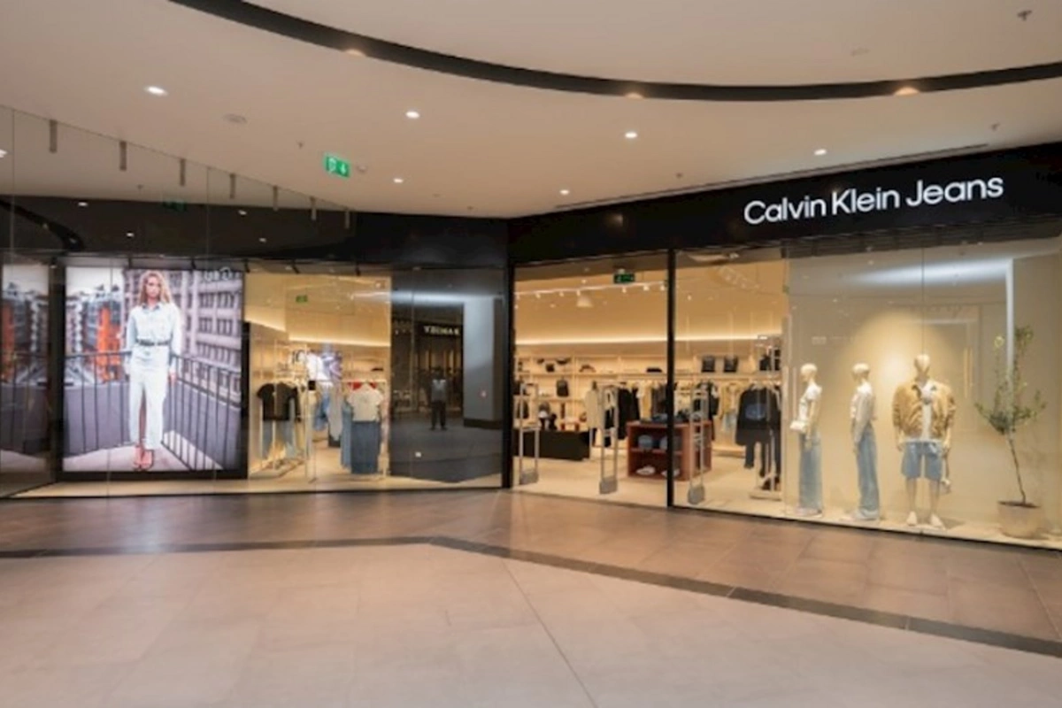 Dünyaca məşhur geyim brendləri “Crescent Mall”da — FOTOLAR