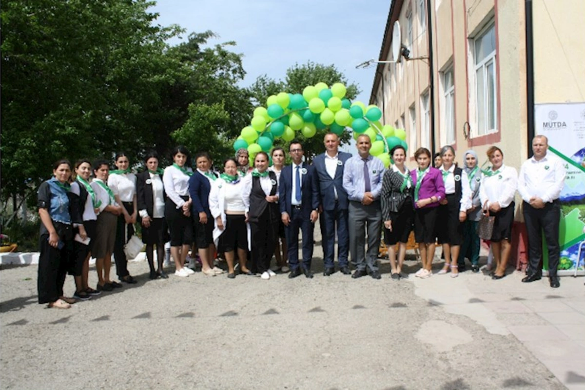 Cəlilabadda şagird və müəllimlər tullantılardan əl işləri hazırladılar — FOTOLAR