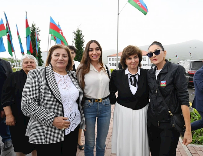 “Cənab Prezident evimin açarını təqdim edəndə əllərim əsdi, titrədim...” — MÜSAHİBƏ