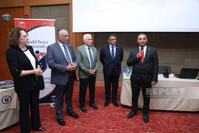 Bakıda Şimali Kipr universitetlərinin sərgisi keçirilir — FOTOLAR Bakıda Şimali Kipr universitetlərinin sərgisi keçirilir — FOTOLAR