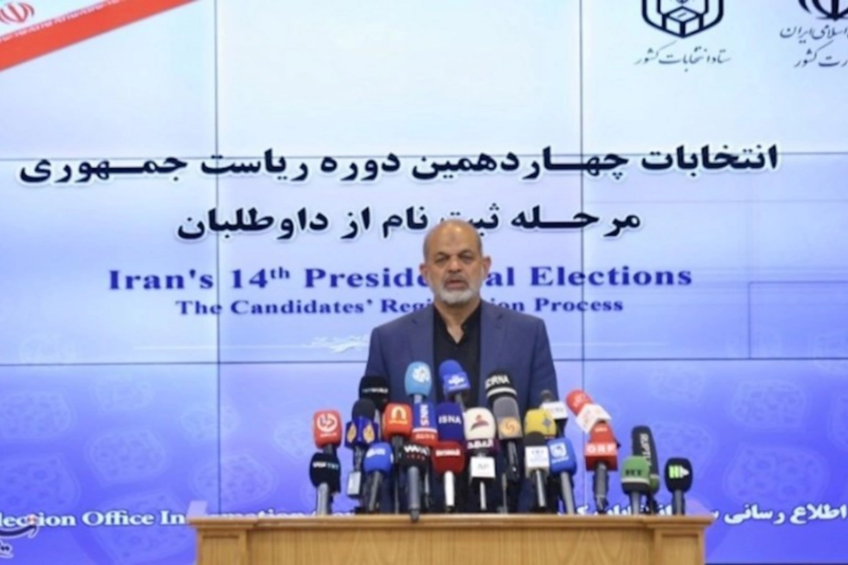 İranda növbədənkənar prezident seçkiləri kampaniyası başlayır