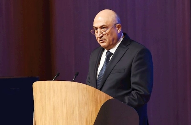Prezident icra başçısını işdən çıxardı — FOTO