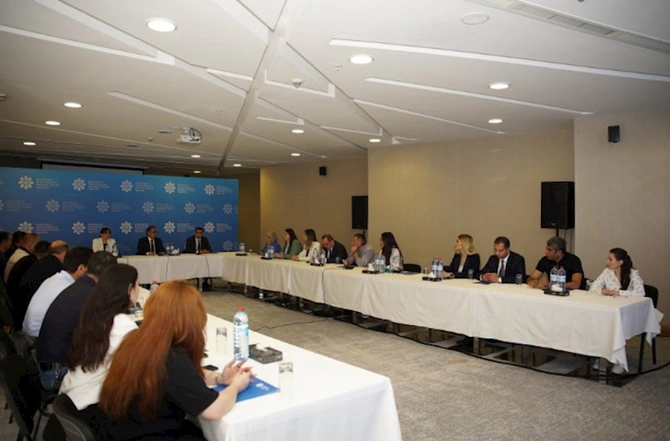 Region mediası nümayəndələrinin iştirakı ilə konfrans baş tutdu — FOTOLAR