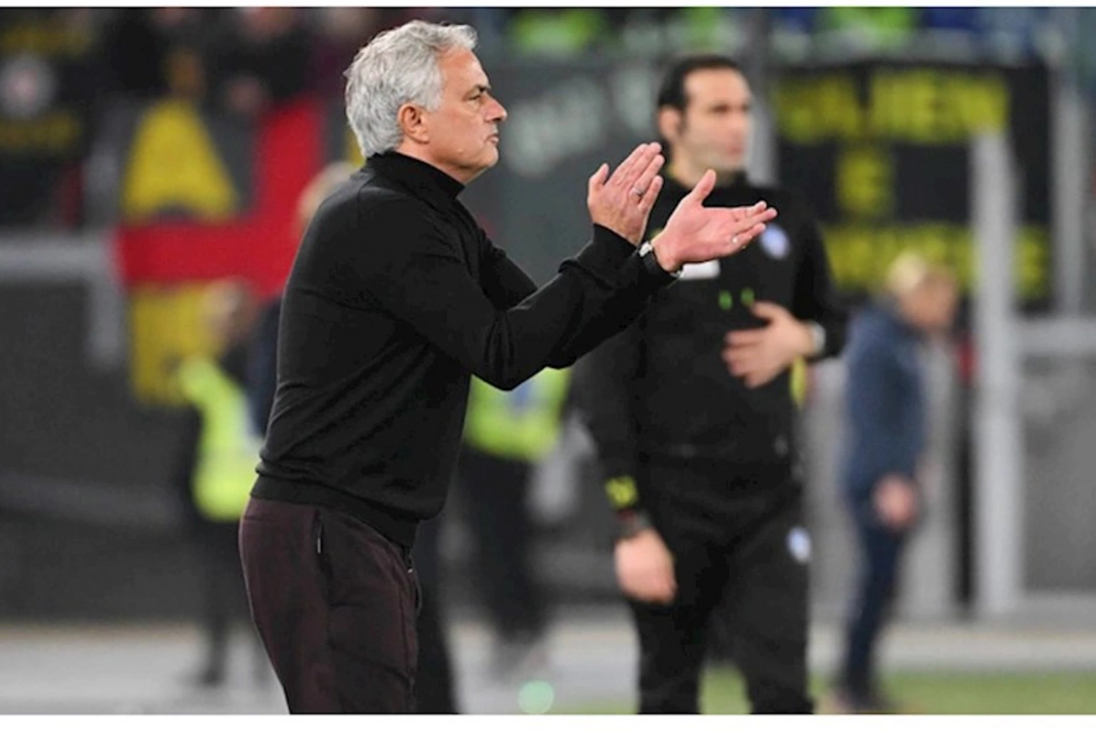 Fənərbaxça Joze Mourinyo ilə müqavilə imzaladı