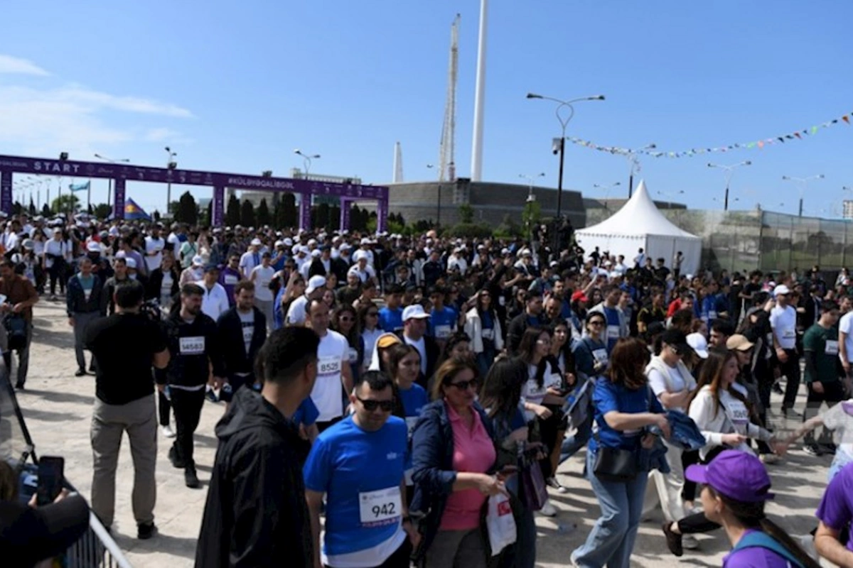 Heydər Əliyev Fondunun təşəbbüsü ilə keçirilən “Bakı Marafonu 2024” start götürüb