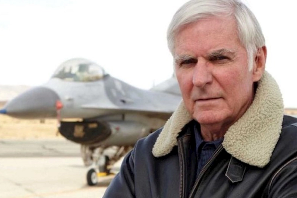 Dünyanı təyyarə ilə ilk dövrə vuran pilot öldü